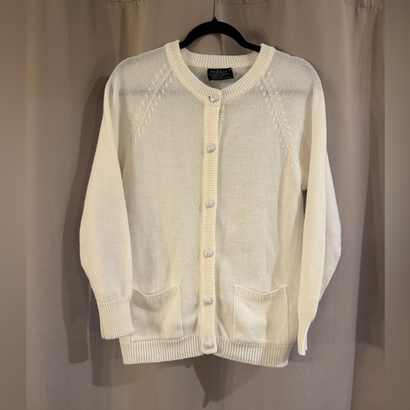 Knitivo Vintage Classic White Women's Sweater - Picture 1 of 5